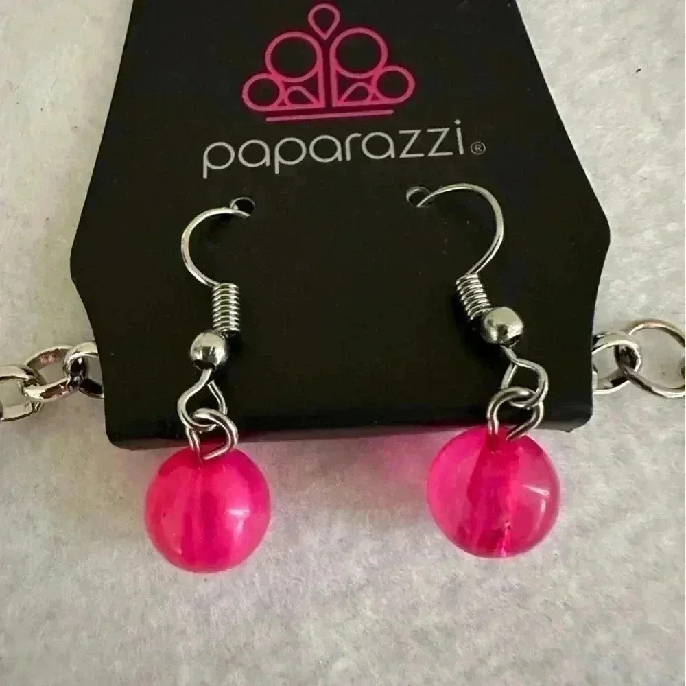 Pampered Poolside - Pink Necklace - Picture 7 of 9